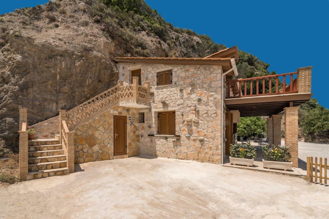 Villa Julia Xirokastellon Экстерьер фото